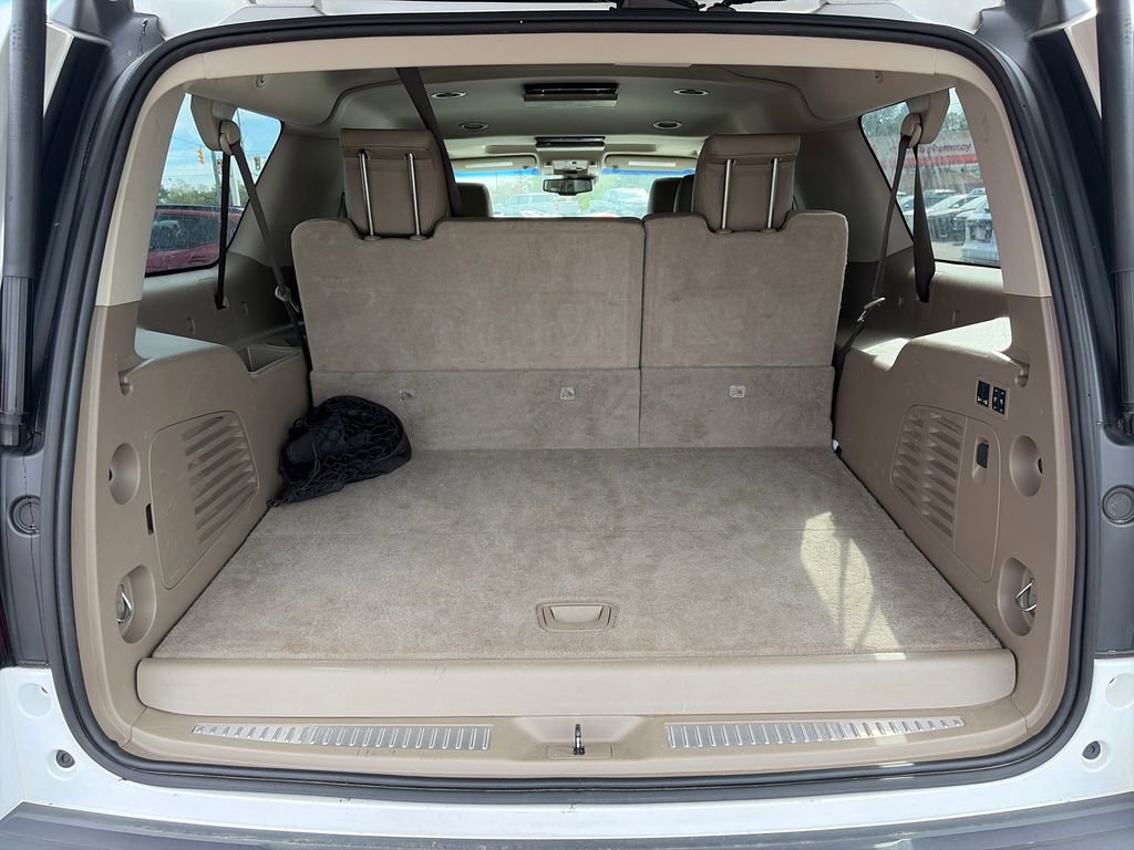 Used 2018 Chevrolet Suburban Premier AWD/4WD image 6