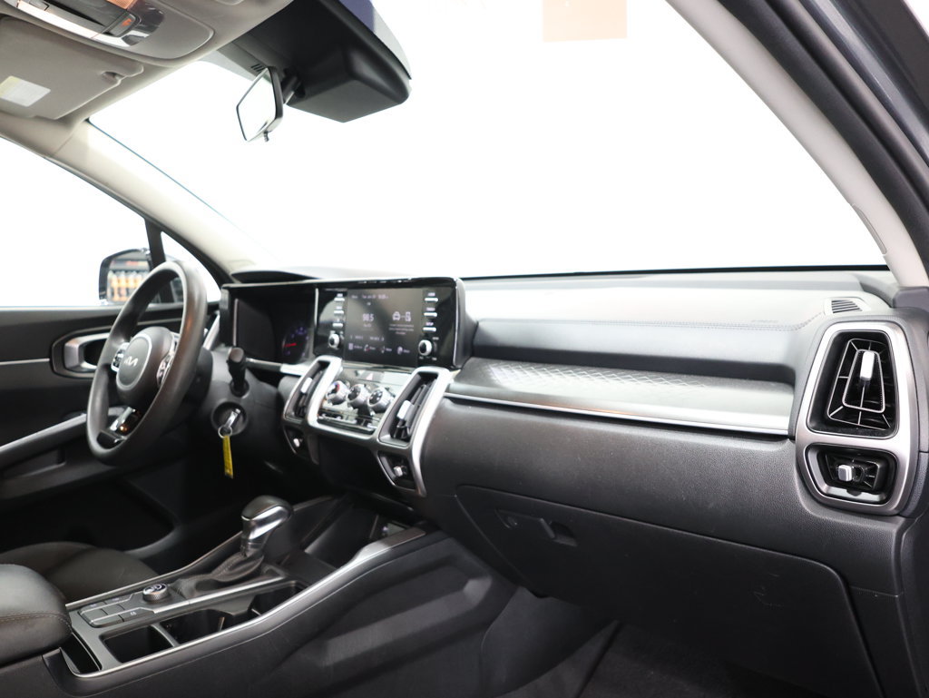 Used 2022 Kia Sorento LX FWD image 23