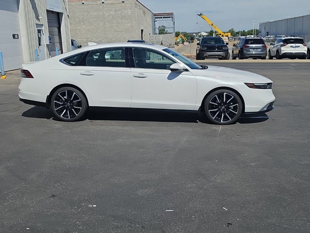 Used 2024 Honda Accord Touring image 10