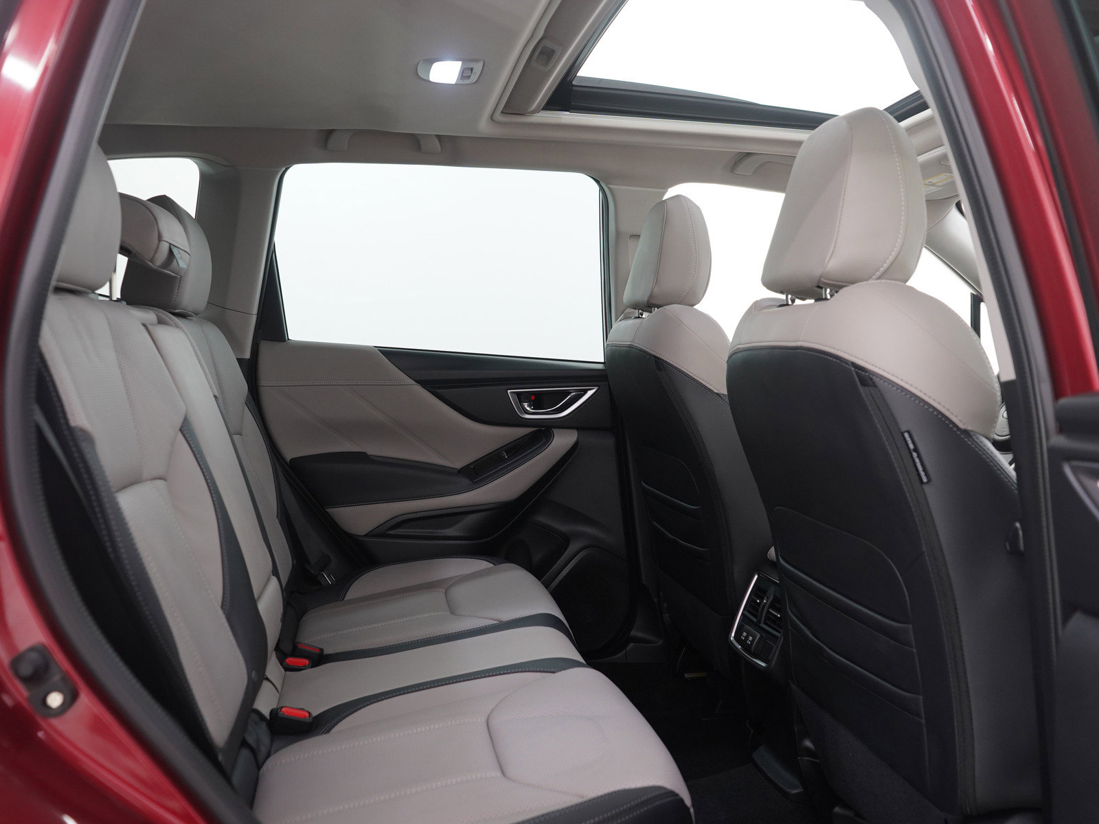 Used 2022 Subaru Forester Limited image 12