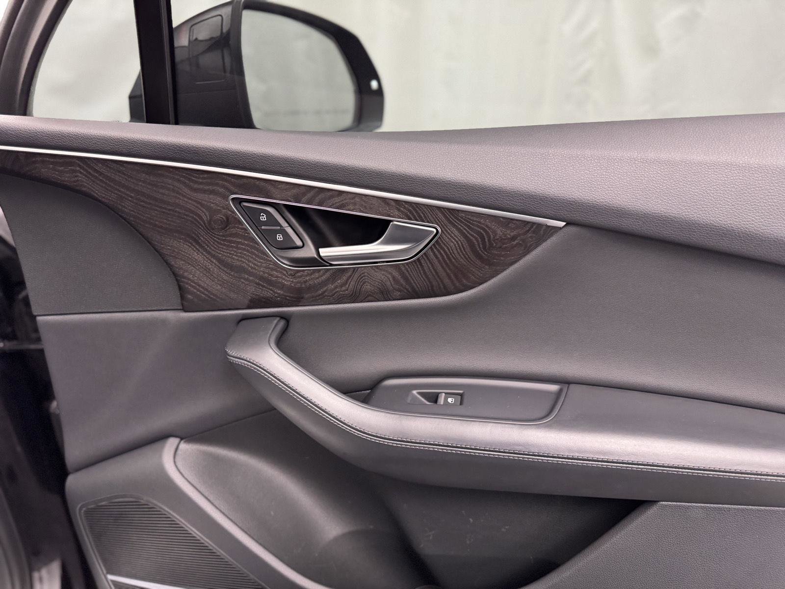 Used 2021 Audi Q7 3.0T Premium Plus w/ Executive Package image 36