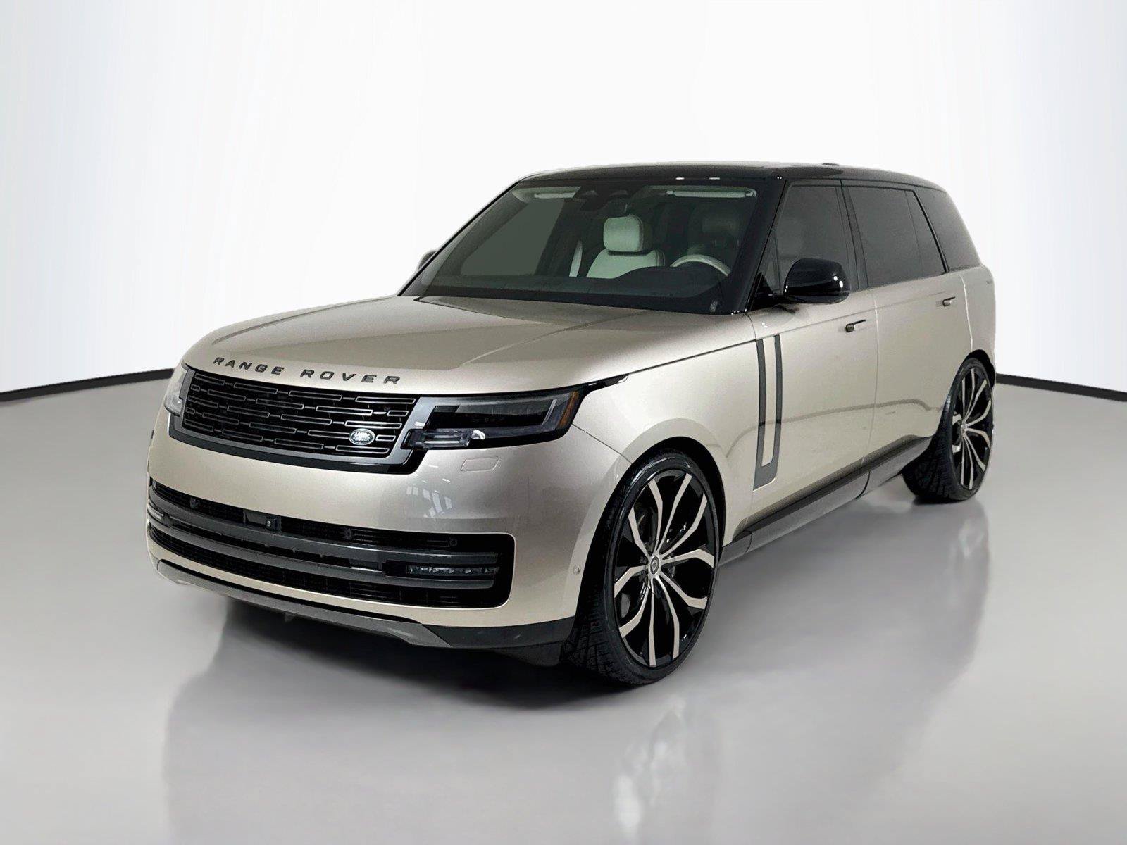Used 2024 Land Rover Range Rover Long Wheelbase SE AWD/4WD image 10