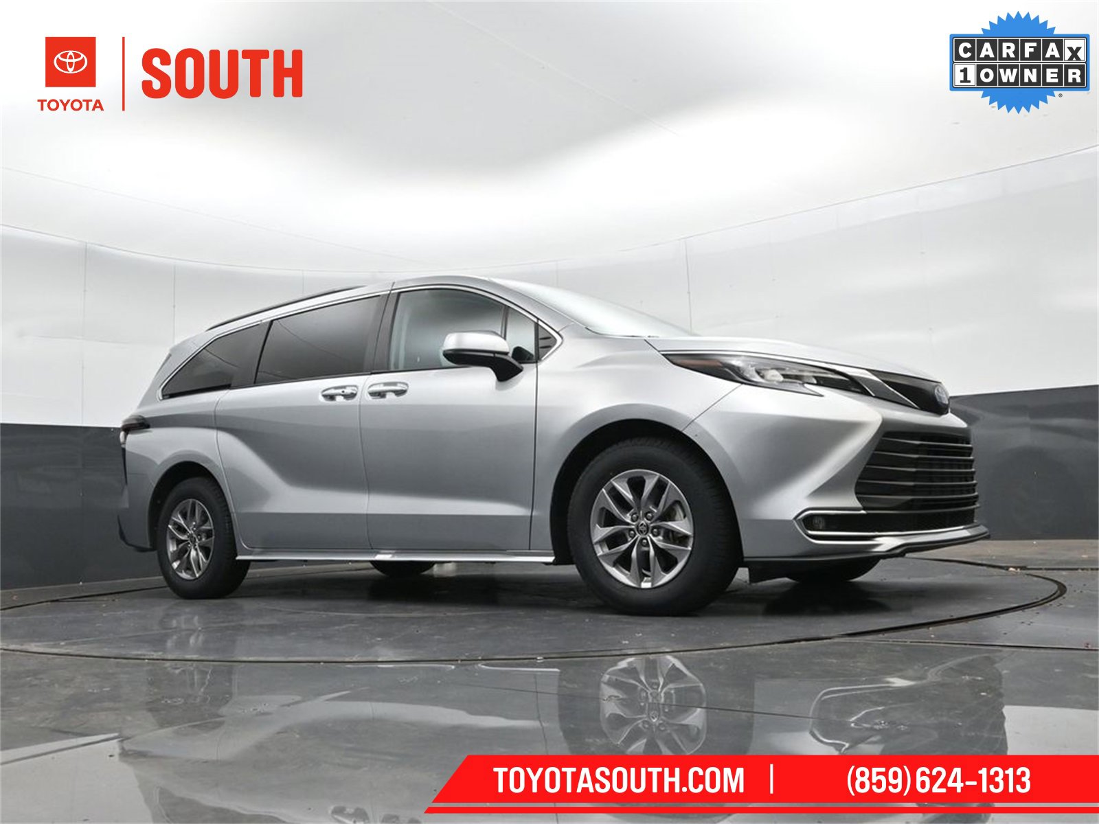 Used 2024 Toyota Sienna XLE image 33