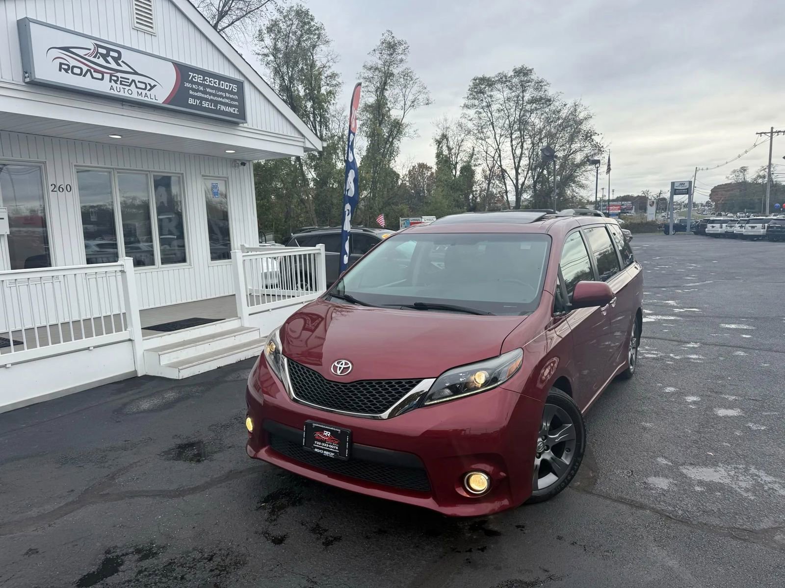 Used 2015 Toyota Sienna SE Premium