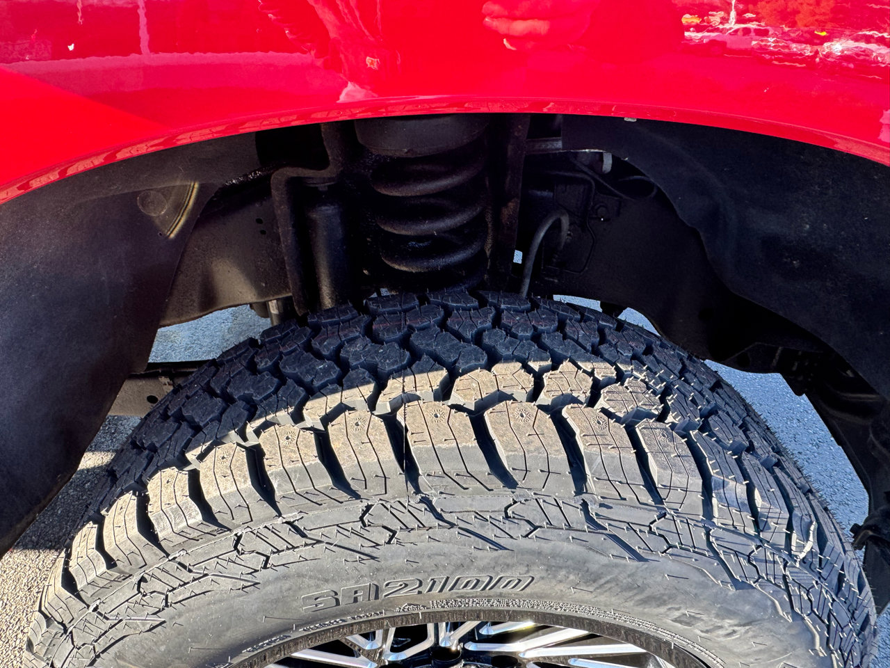 Used 2014 Ford F350 Lariat w/ Lariat Interior Package image 13