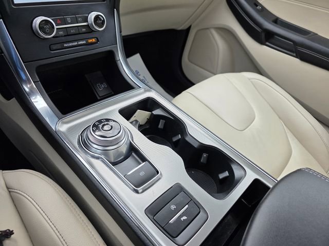 Used 2022 Ford Edge Titanium image 23