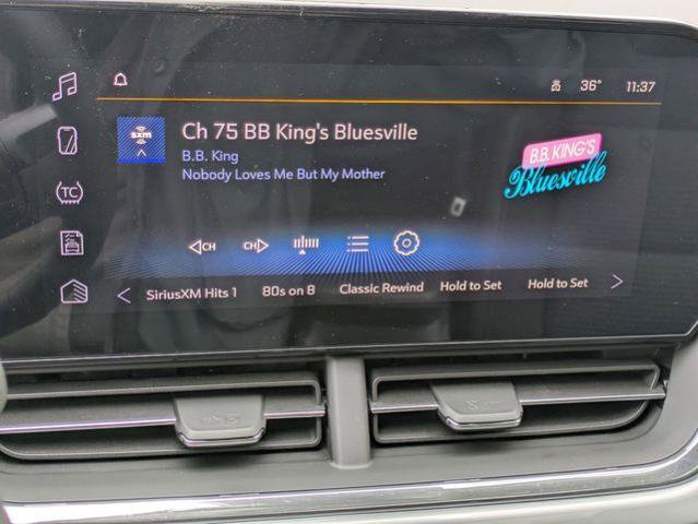 New 2026 Chevrolet Trax LT w/ Sunroof Package image 16