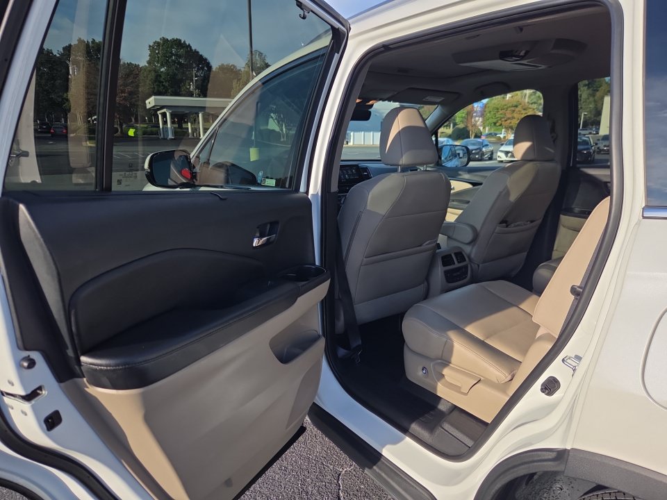 Used 2022 Honda Pilot Touring image 30