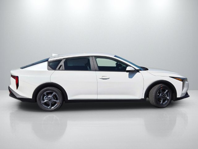 New 2026 Kia K4 FWD image 3