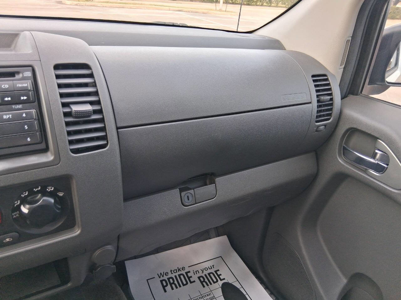Used 2010 Nissan Frontier SE w/ Power Pkg image 19