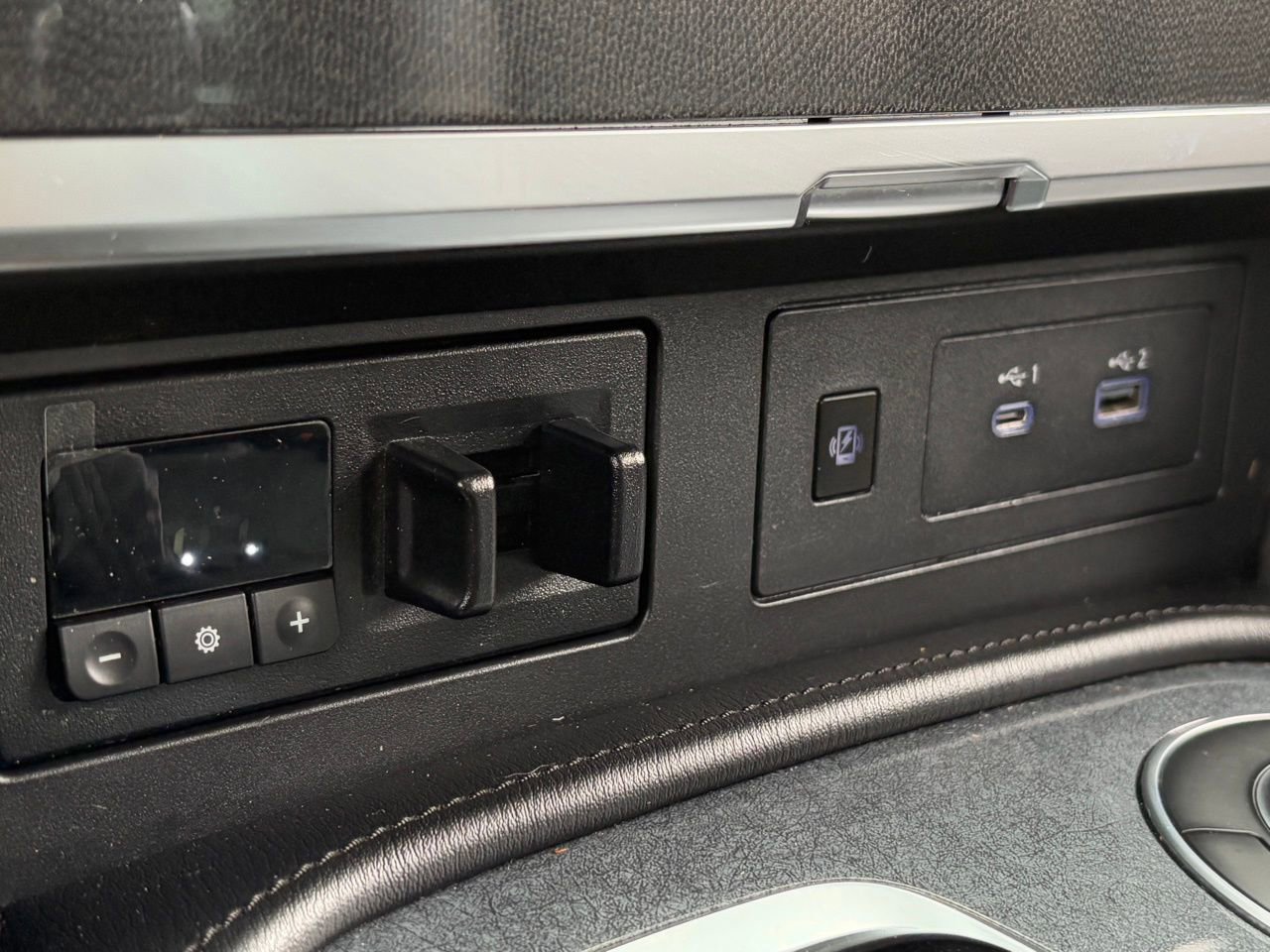 Certified 2022 Nissan Armada SV image 24