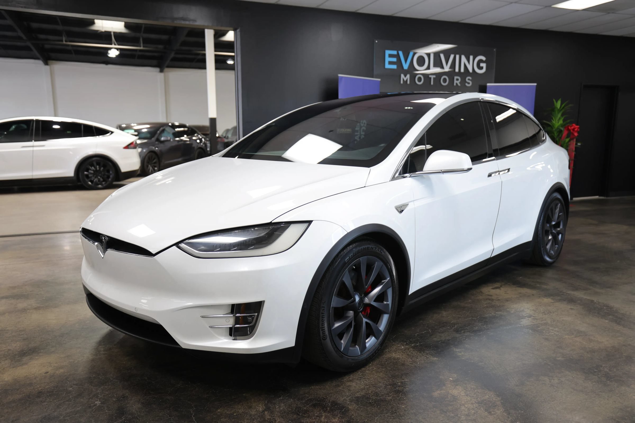 Used 2016 Tesla Model X Performance AWD/4WD image 5