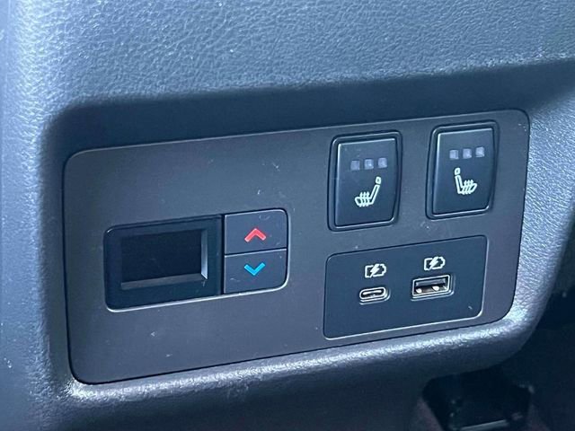 Used 2022 Nissan Rogue Platinum w/ Head-Up Display Package image 14