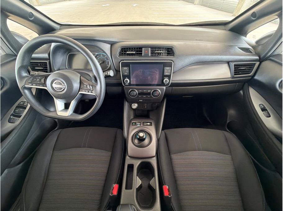 Used 2025 Nissan Leaf S FWD image 15