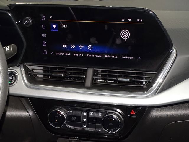 Used 2024 Chevrolet Trax LT image 29