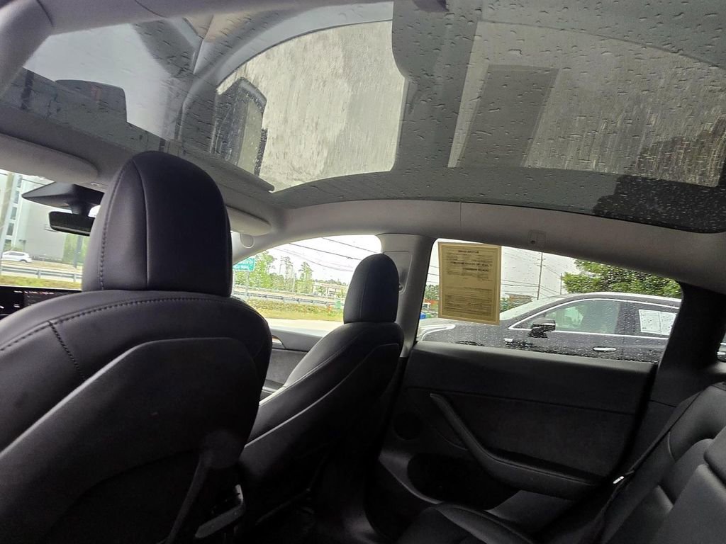 Used 2022 Tesla Model Y Performance image 19