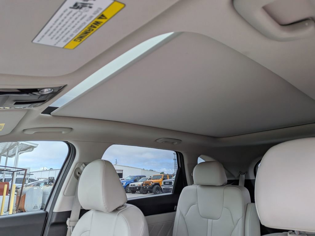 Used 2024 Kia Sorento SX image 17