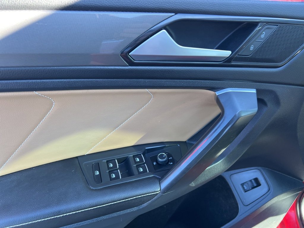 Used 2022 Volkswagen Tiguan SE image 22