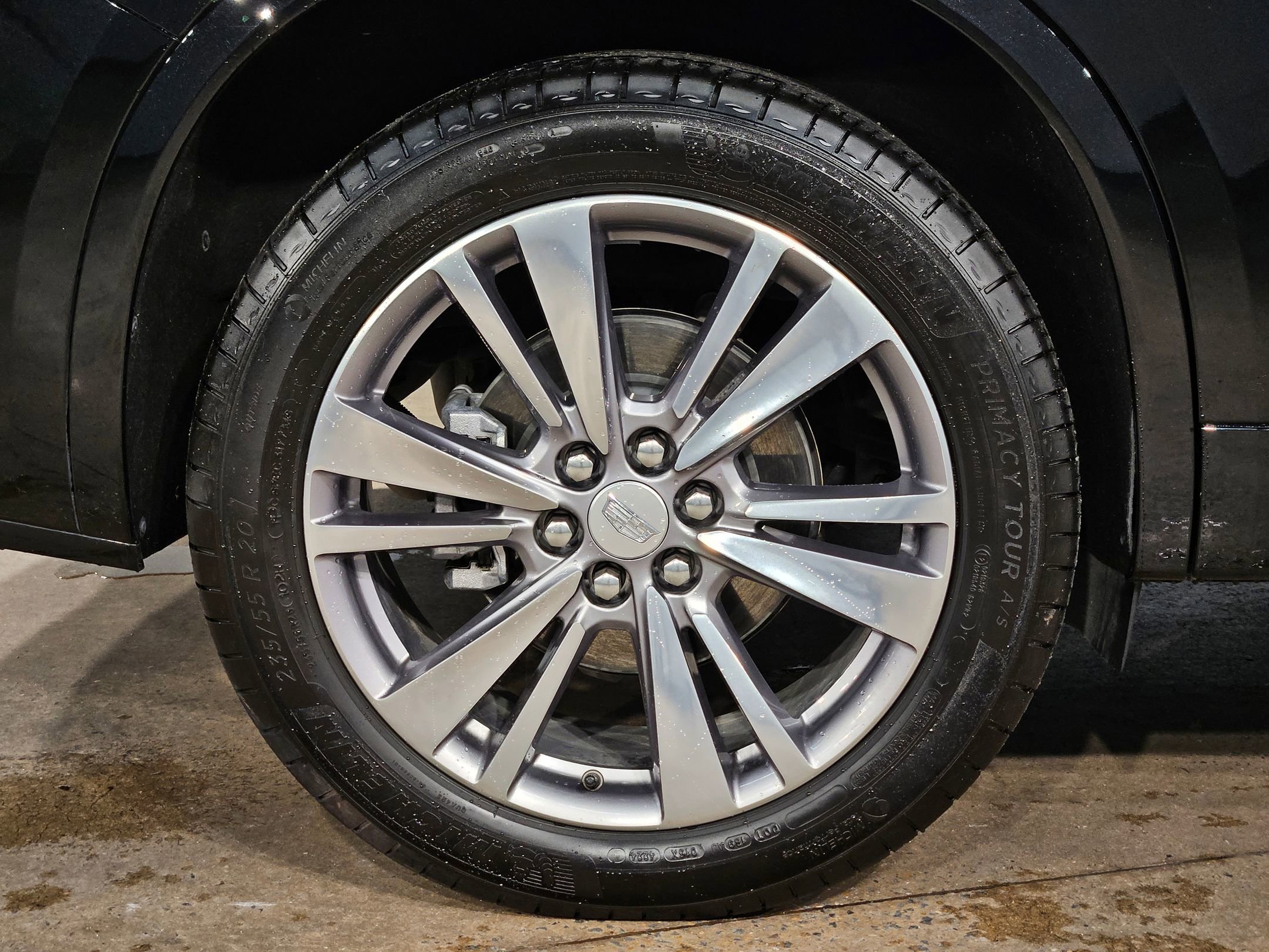 Used 2025 Cadillac XT6 Premium Luxury image 17