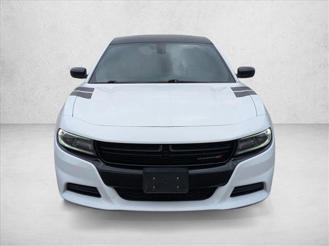 Used 2019 Dodge Charger SXT w/ Blacktop Package image 2