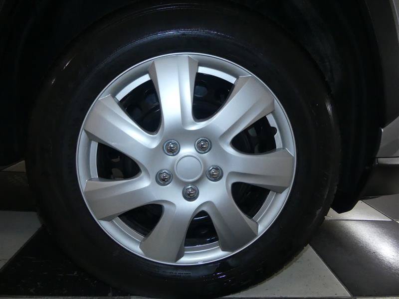 Used 2022 Toyota RAV4 LE AWD/4WD image 31