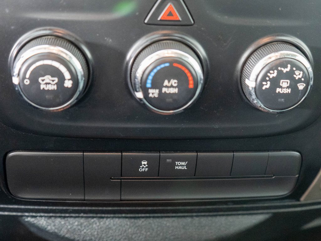 Used 2017 RAM 1500 Classic SLT image 19