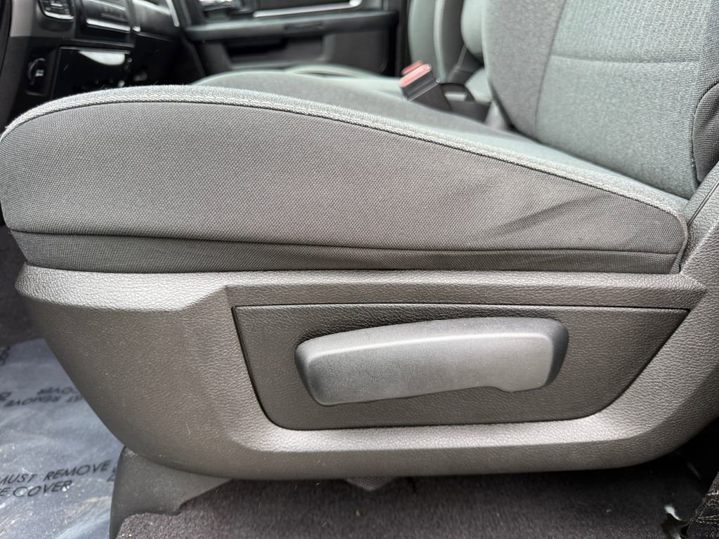 Used 2022 RAM 1500 Classic Warlock w/ Technology Package I image 10