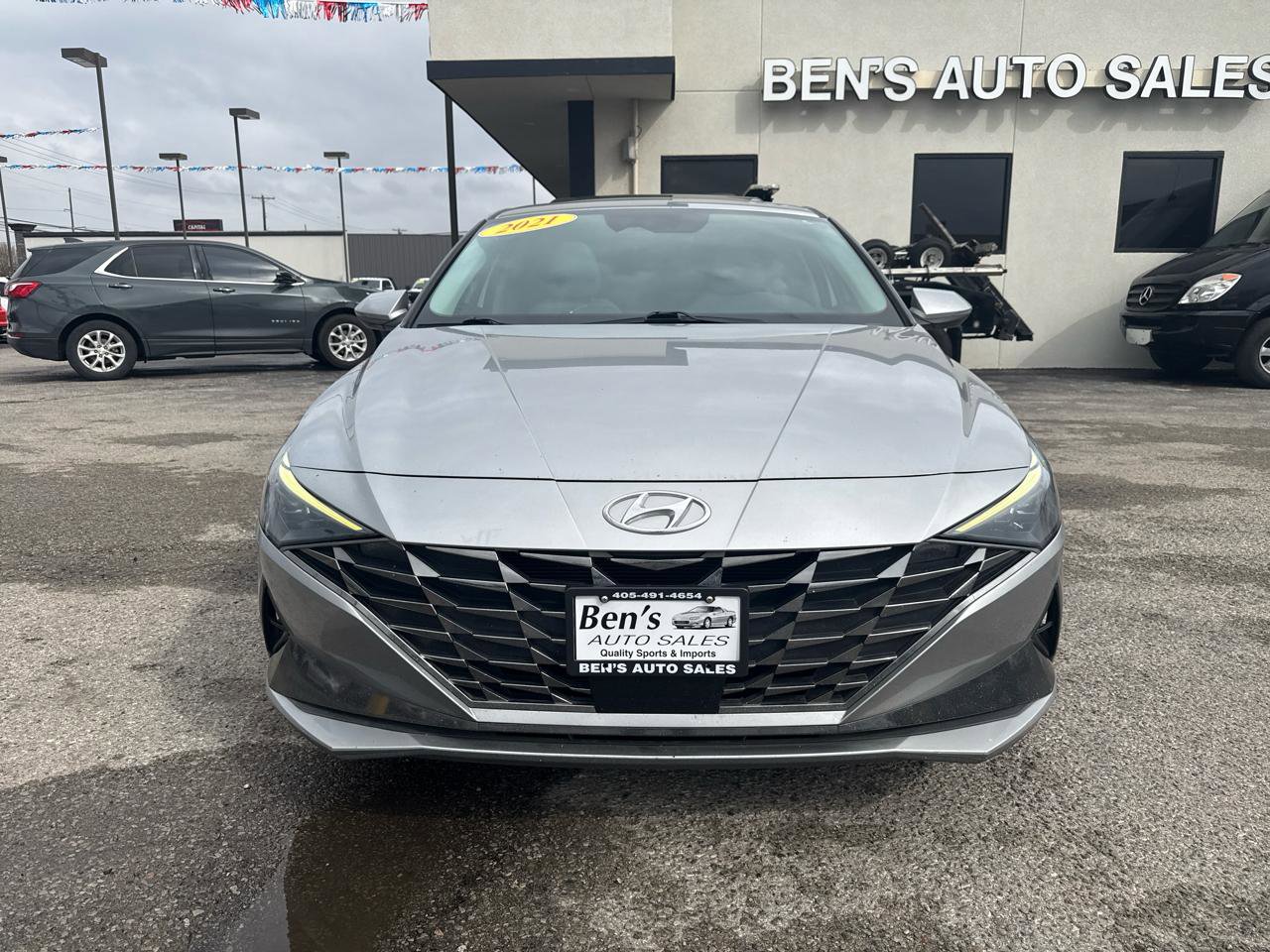 Used 2021 Hyundai Elantra Limited image 3