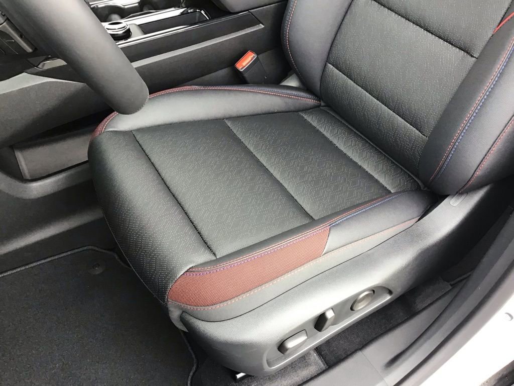 New 2026 Chevrolet Equinox RS image 8