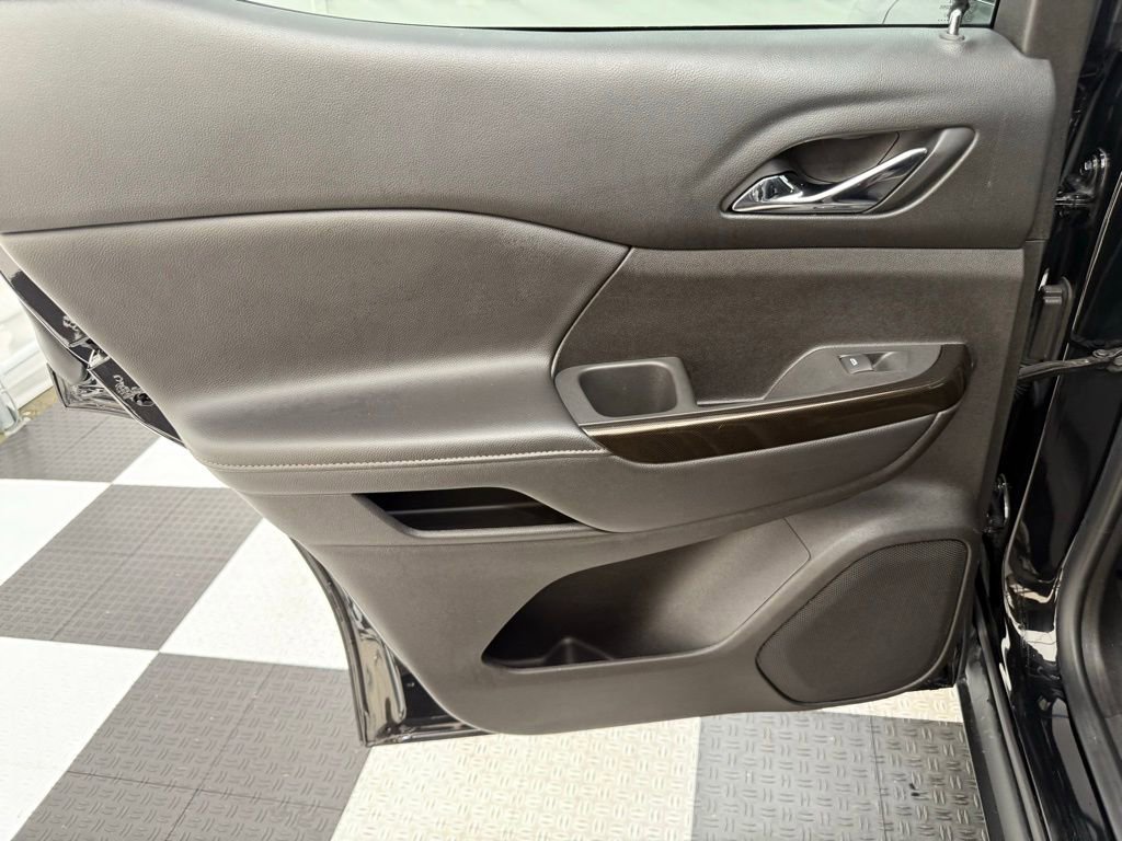 Used 2021 GMC Acadia AT4 w/ GMC Pro Grade Package image 16