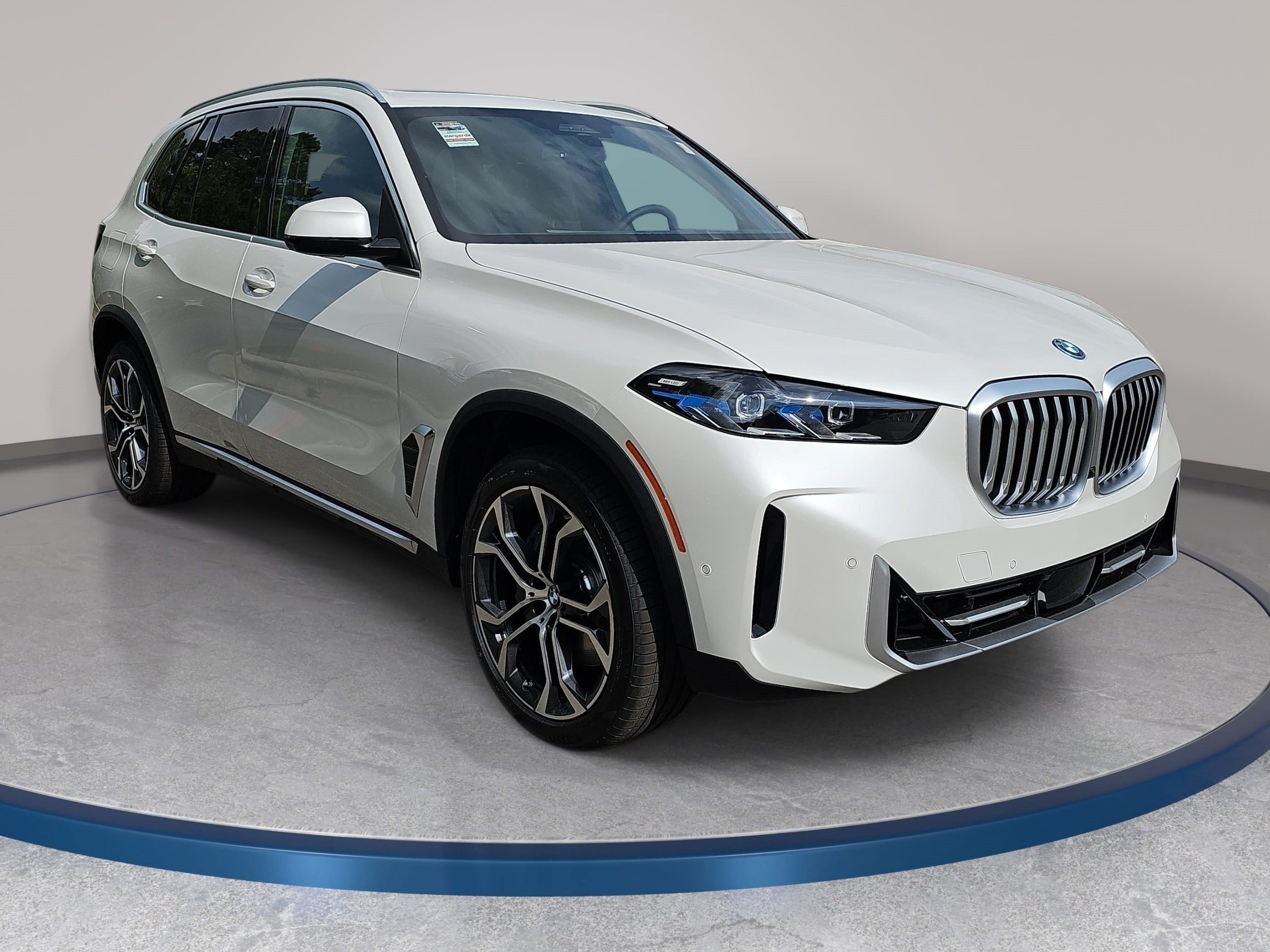 New 2026 BMW X5 xDrive50e AWD/4WD image 3