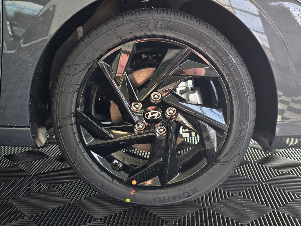 New 2026 Hyundai Elantra Sport image 11