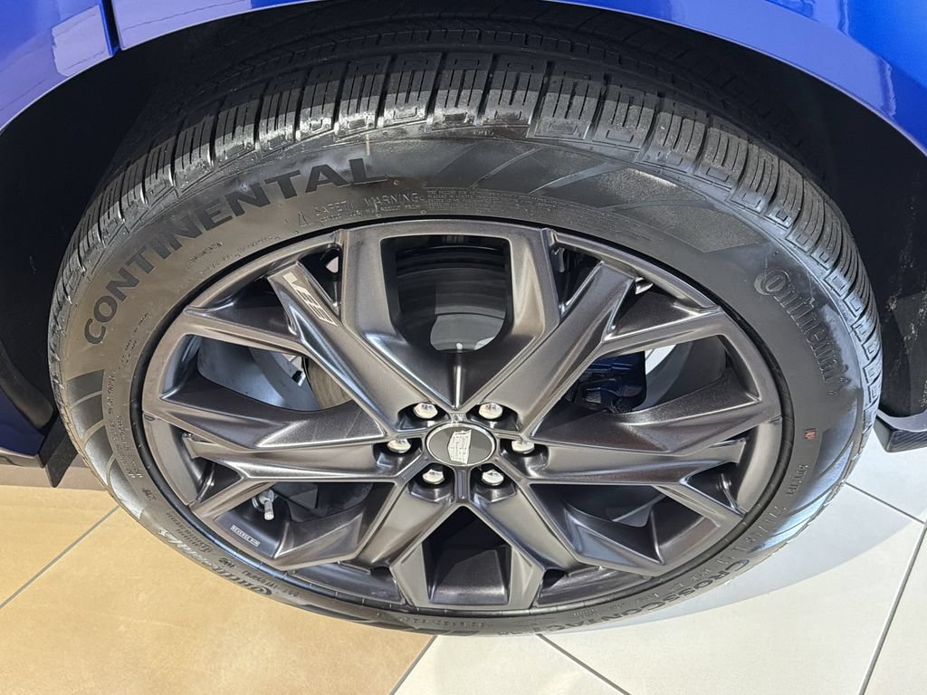 New 2027 Cadillac Optiq V w/ Deep Ocean Design Edition AWD/4WD image 9