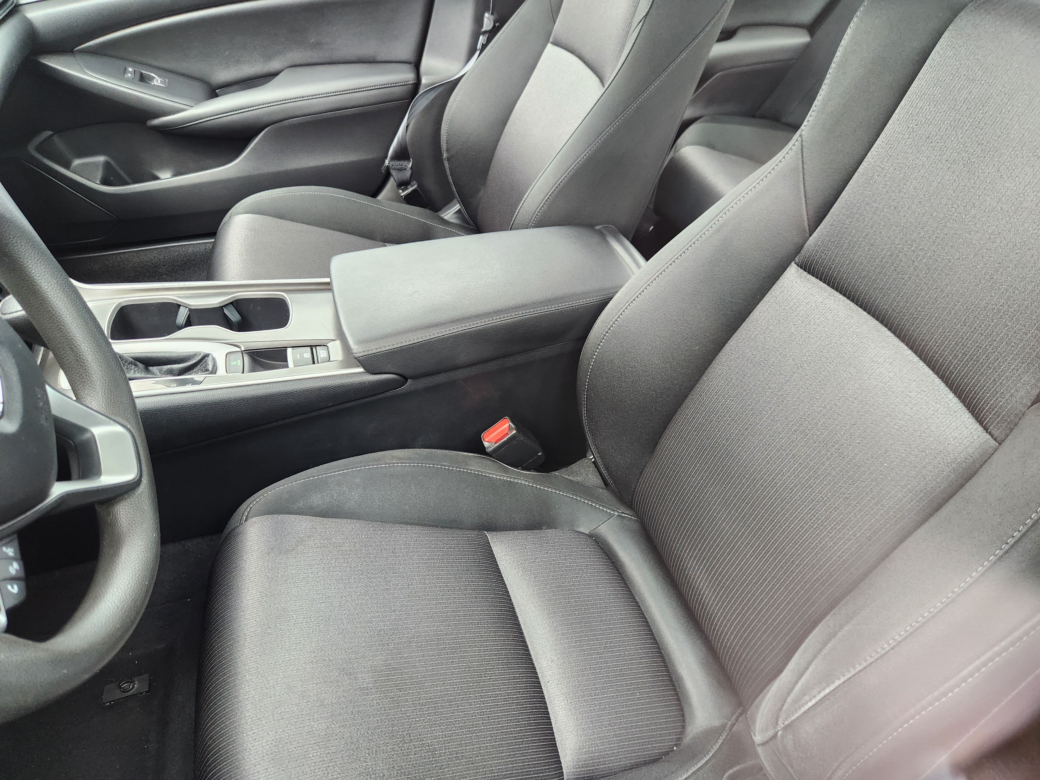 Used 2019 Honda Accord LX image 7
