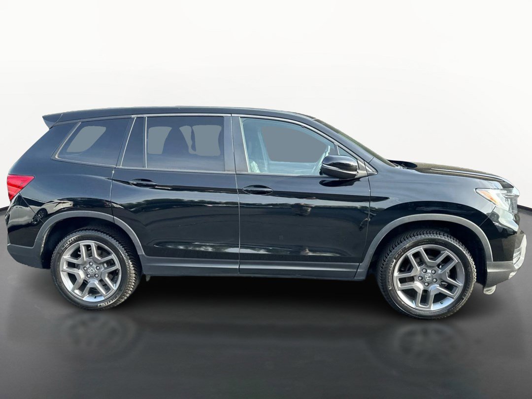 Used 2023 Honda Passport EX-L image 2