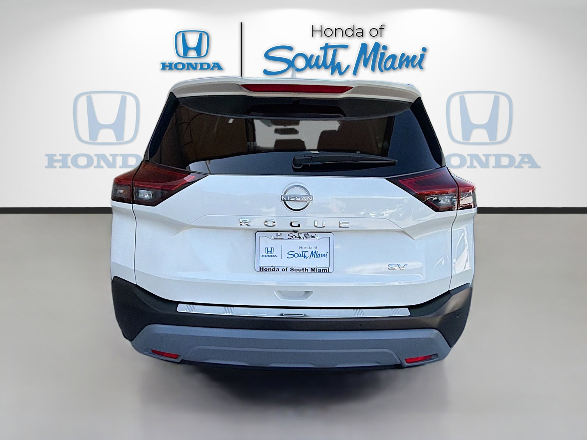 Used 2023 Nissan Rogue SV image 6