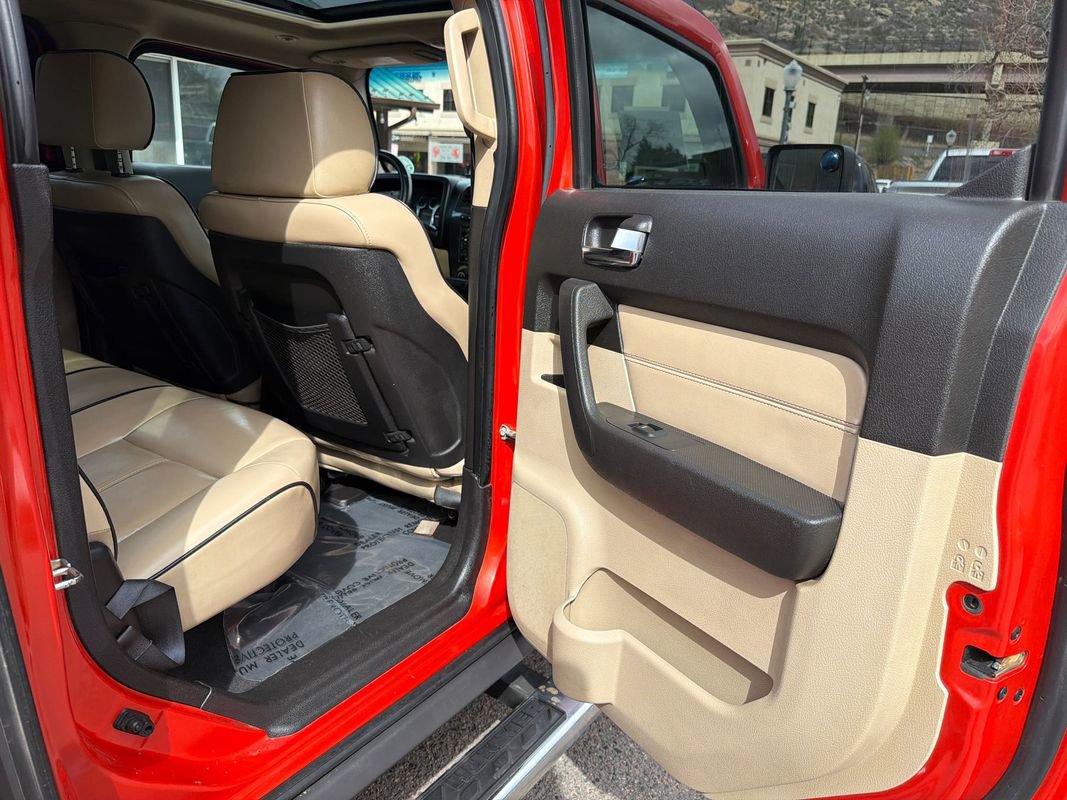 Used 2009 HUMMER H3T Luxury image 13