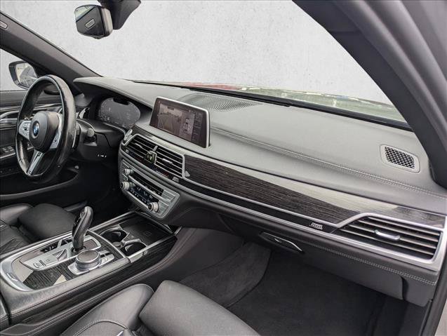Used 2021 BMW 740i w/ Luxury Rear Seating Package RWD image 28