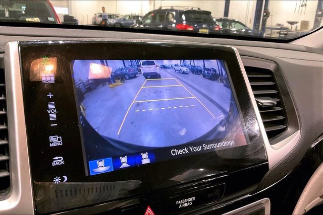 Used 2016 Honda Pilot Touring image 21