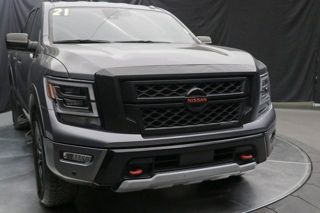 Used 2021 Nissan Titan PRO-4X w/ Pro-4x Utility Package image 3