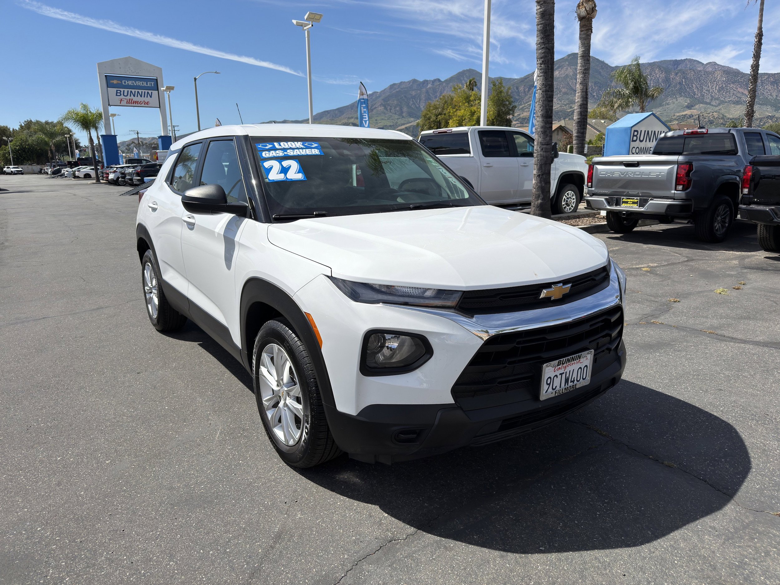 Used 2022 Chevrolet TrailBlazer LS FWD image 2