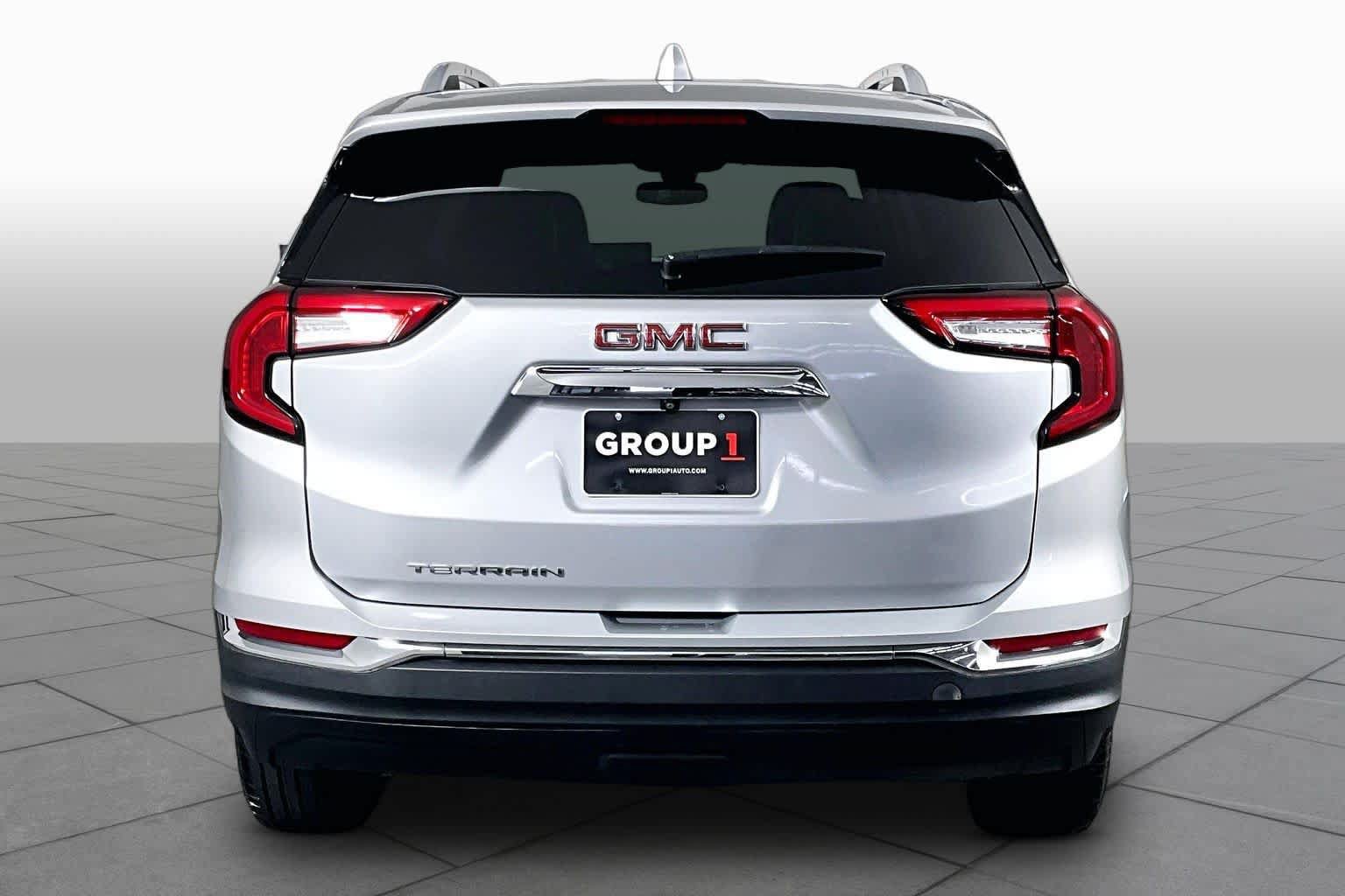 Used 2022 GMC Terrain SLT FWD image 5