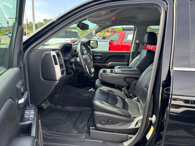 Used 2018 GMC Sierra 1500 SLT w/ SLT Premium Package AWD/4WD image 9