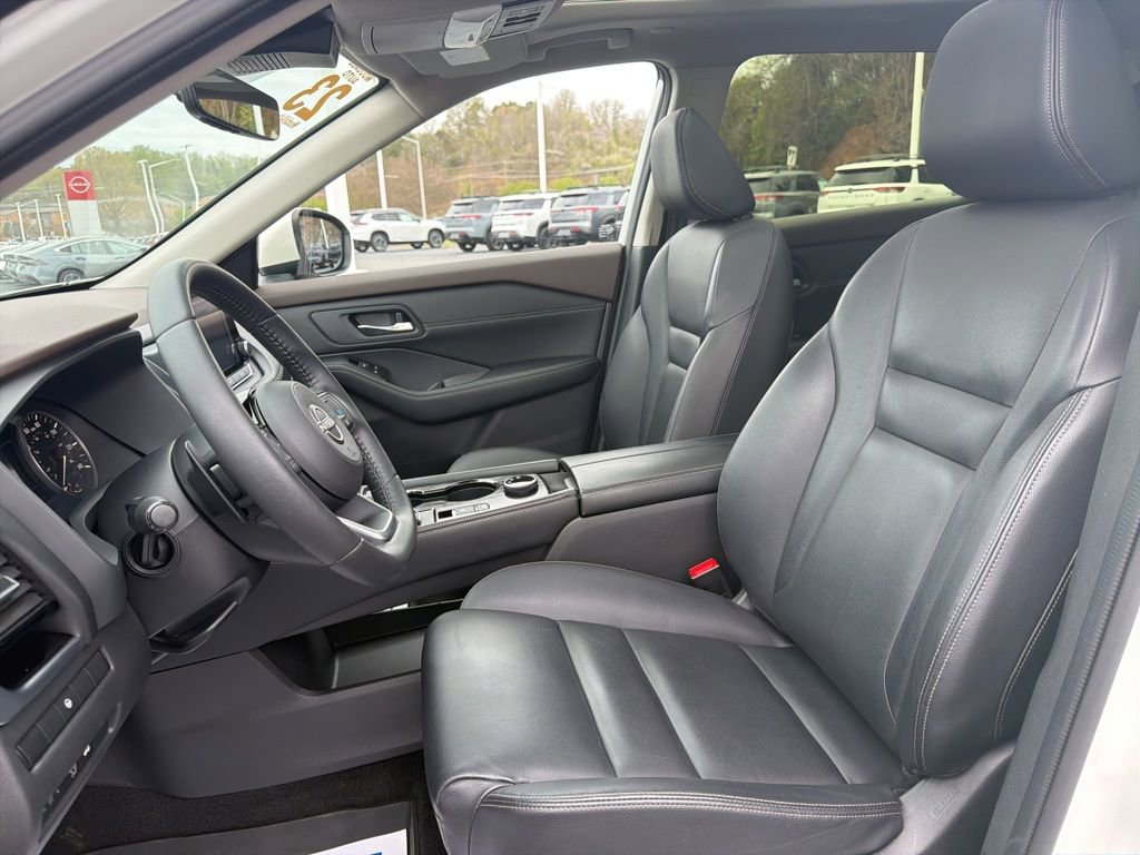 Used 2023 Nissan Rogue SL image 9