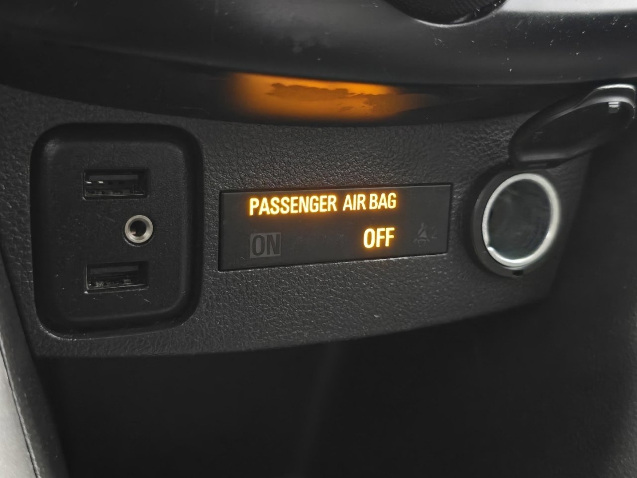 Used 2019 Chevrolet Trax LT w/ Driver Confidence Package image 26