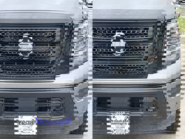 Used 2023 Nissan Titan SV w/ SV Convenience Package RWD image 8
