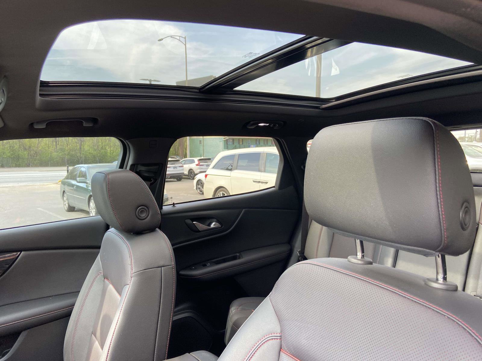 Used 2023 Chevrolet Blazer RS w/ Driver Confidence II Package image 9