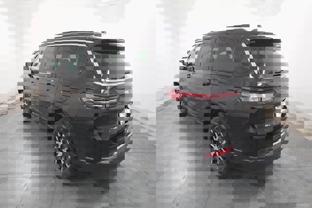 New 2025 Jeep Grand Cherokee L Limited image 3