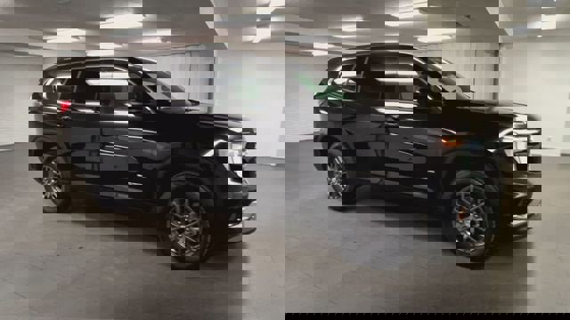 Certified 2025 GMC Acadia Elevation image 2