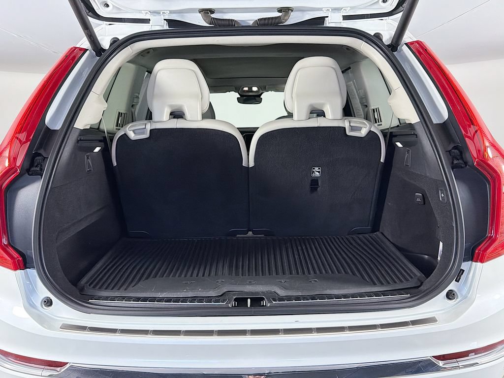 Used 2024 Volvo XC90 T8 Ultimate w/ Protection Package Premier AWD/4WD image 28